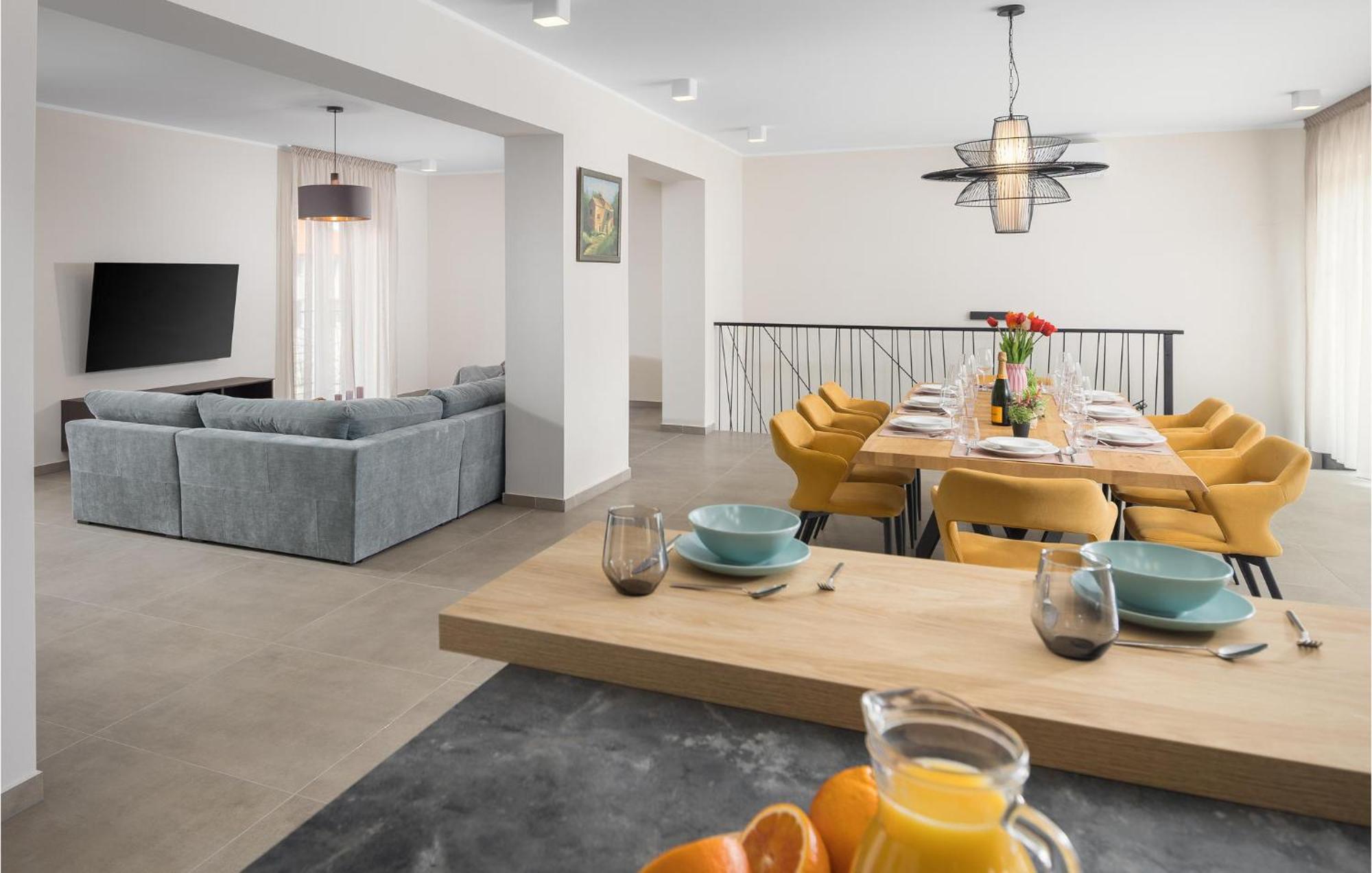 Casa vacanze Cozy In With Wifi Pola