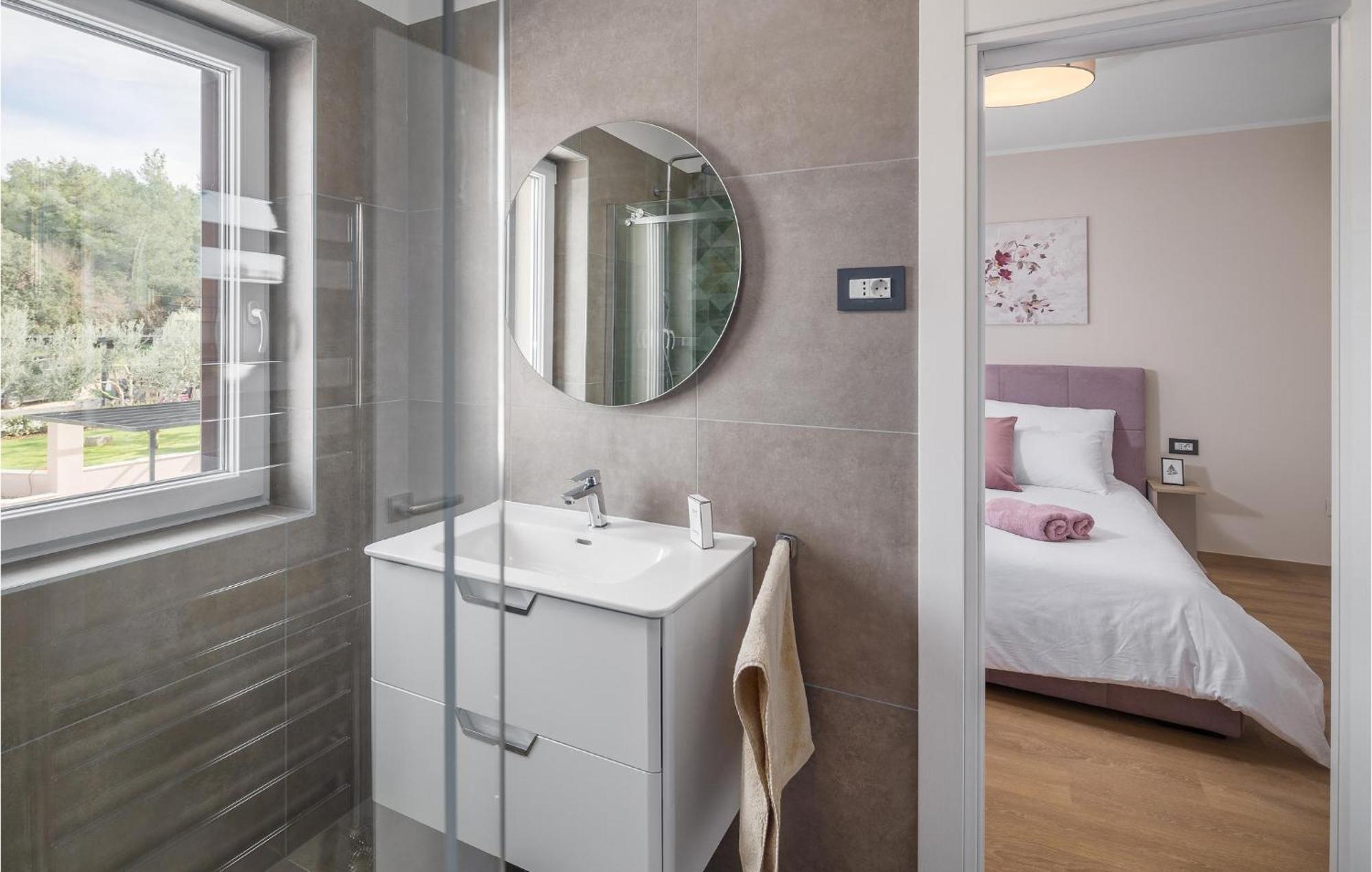Casa vacanze Cozy In With Wifi Pola